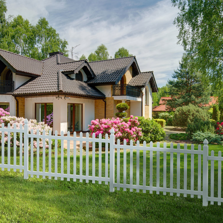 Dog eared outlet vinyl fence panels